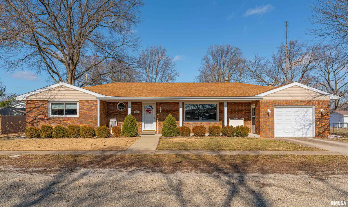 138 E Lincoln Street, Greenview, IL 62642 - #1