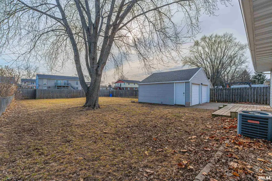 112 Briargate Road, Washington, IL 61571 - #3