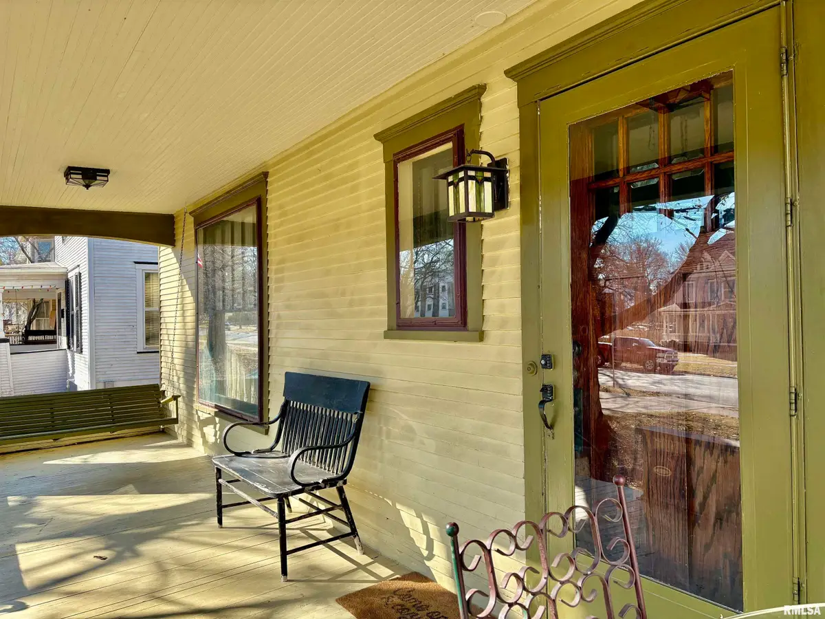 1018 W College Avenue, Jacksonville, IL 62650 - #1