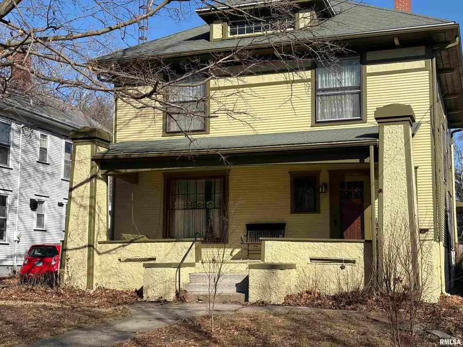 1018 W College Avenue, Jacksonville, IL 62650 - #2