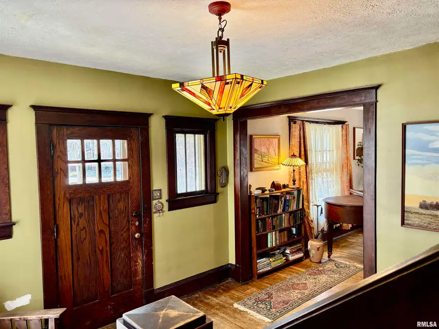 1018 W College Avenue, Jacksonville, IL 62650 - #3