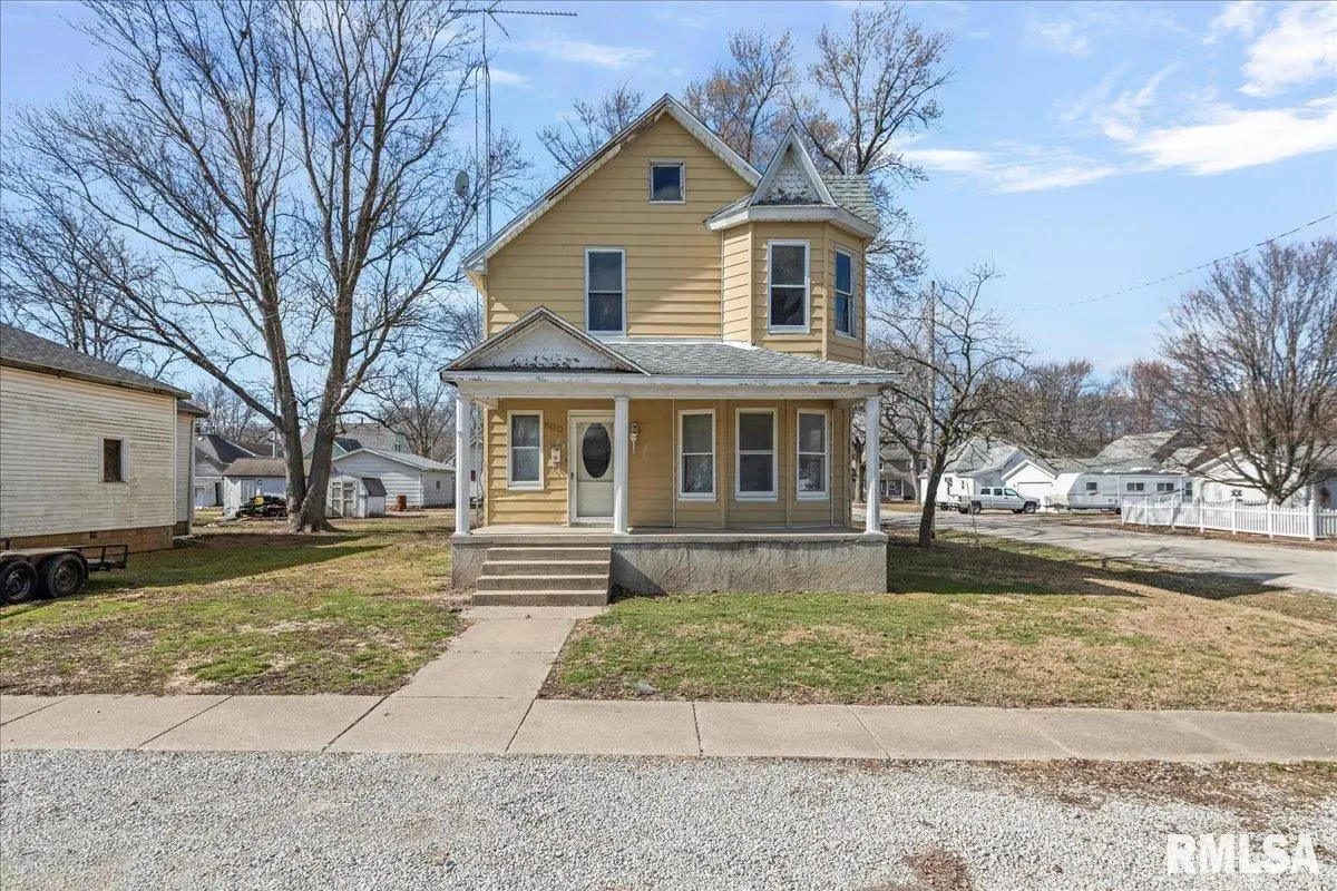 600 Sanford Avenue, Nokomis, IL 62075 - #1