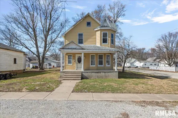 600 Sanford Avenue, Nokomis, IL 62075