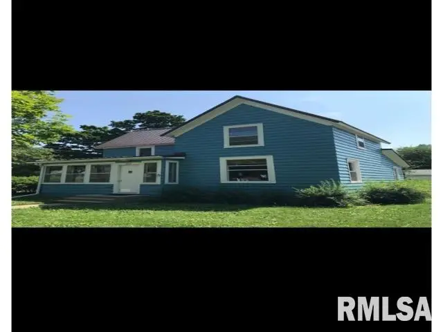 211 S High Street, Sibley, IL 61773 - #1