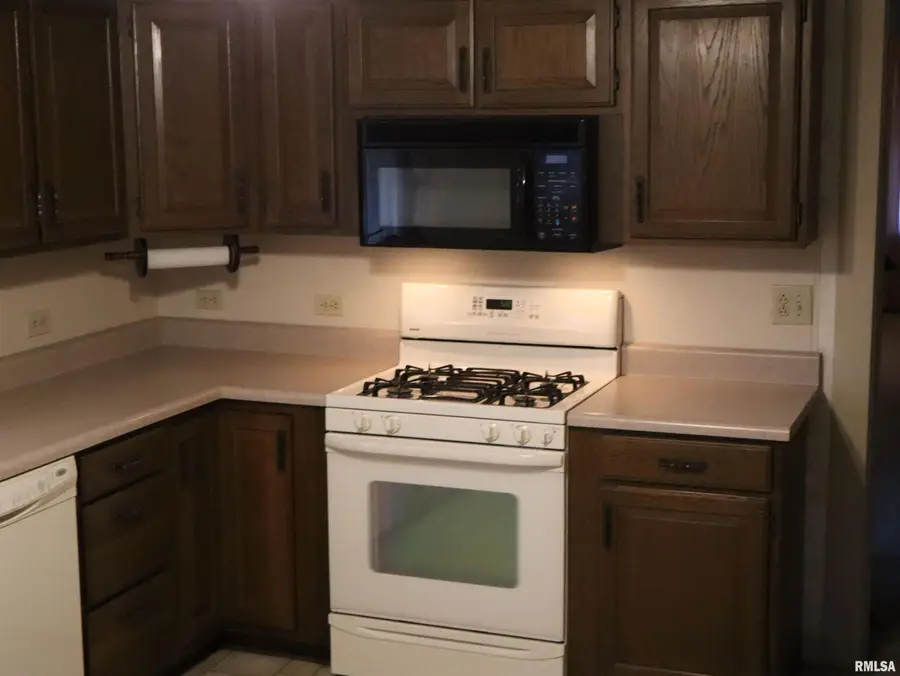 1406 Hampshire Street, Quincy, IL 62301 - #2