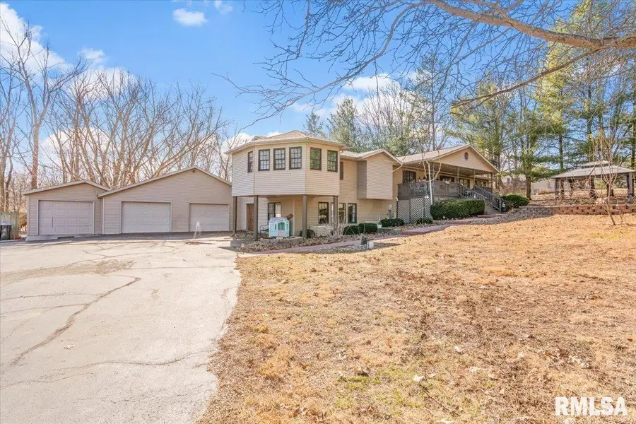 7460 Rolling Oaks Drive, Riverton, IL 62561 - #2