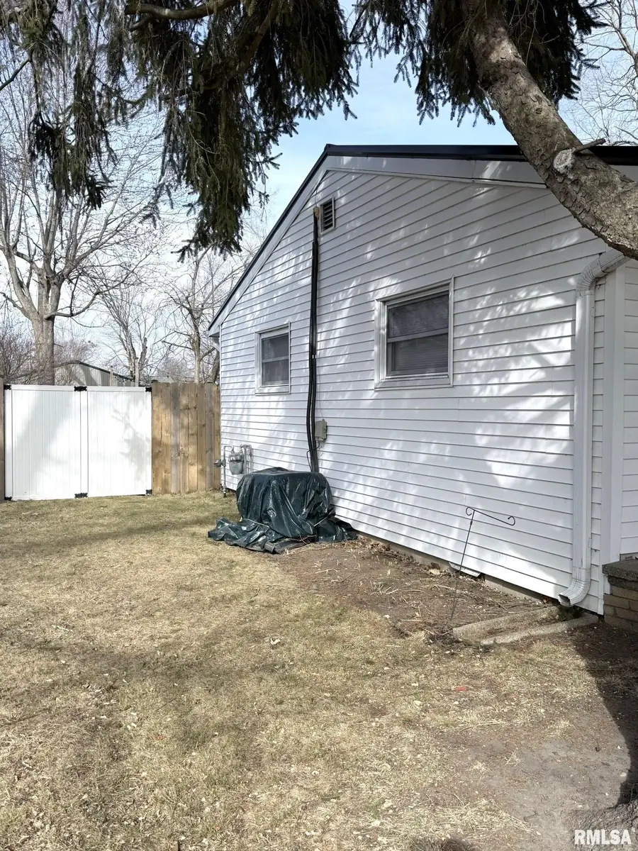 1045 Johnston Street, Galesburg, IL 61401 - #3