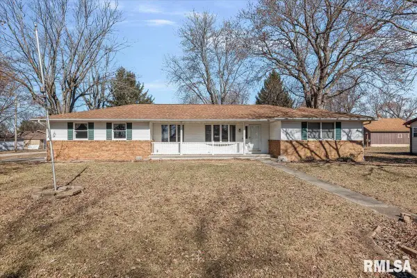 646 W Van Buren Street, Greenview, IL 62642