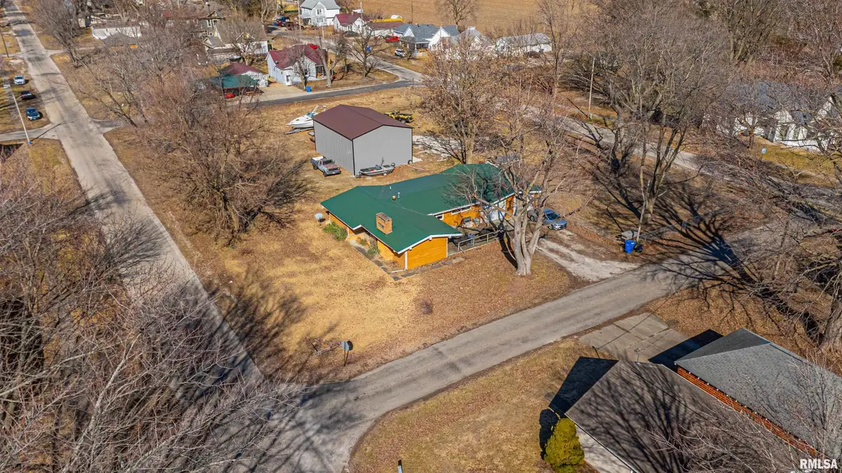 300 N Clinton Street, Middletown, IL 62666 - #1