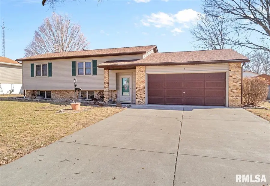 7 Centennial Avenue, Franklin, IL 62638 - #2