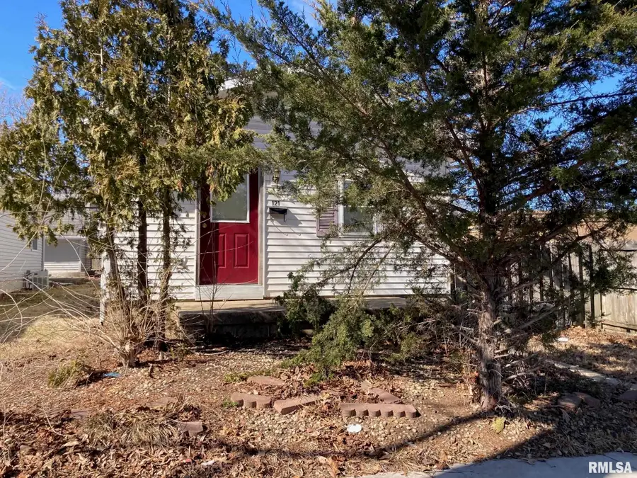 121 N Parker Avenue, Springfield, IL 62702 - #2