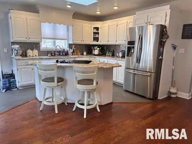 1450 S Main Street, Jacksonville, IL 62650 - #2