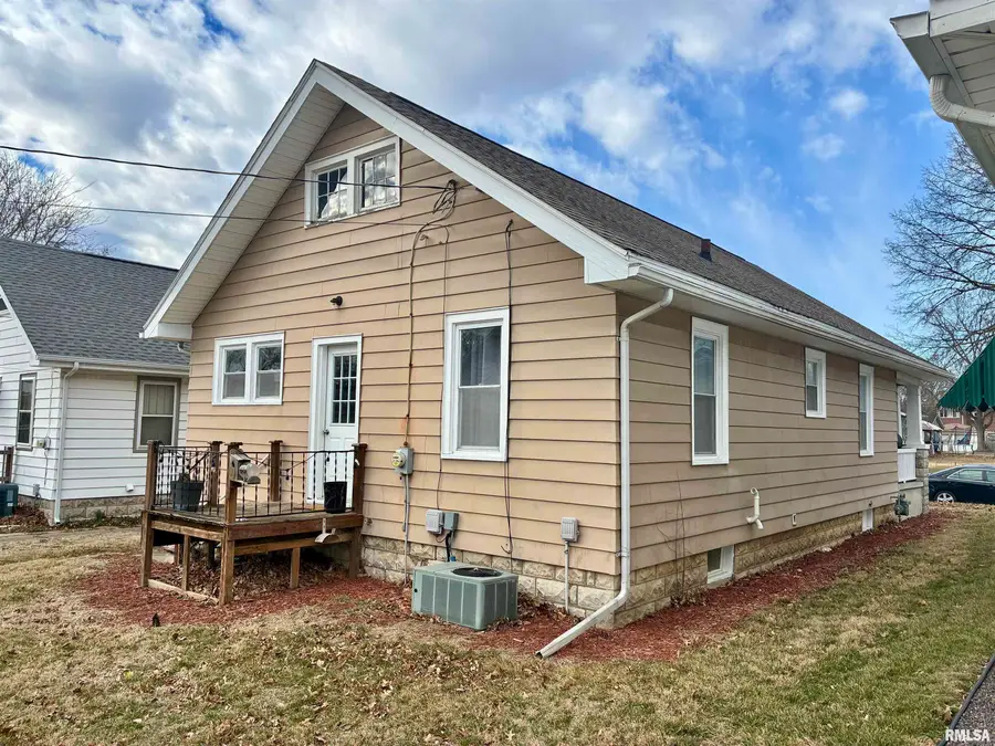 2304 State Street, Quincy, IL 62301 - #3