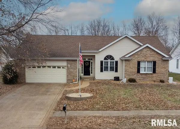 4328 Woodglen Lane, Mt Vernon, IL 62864