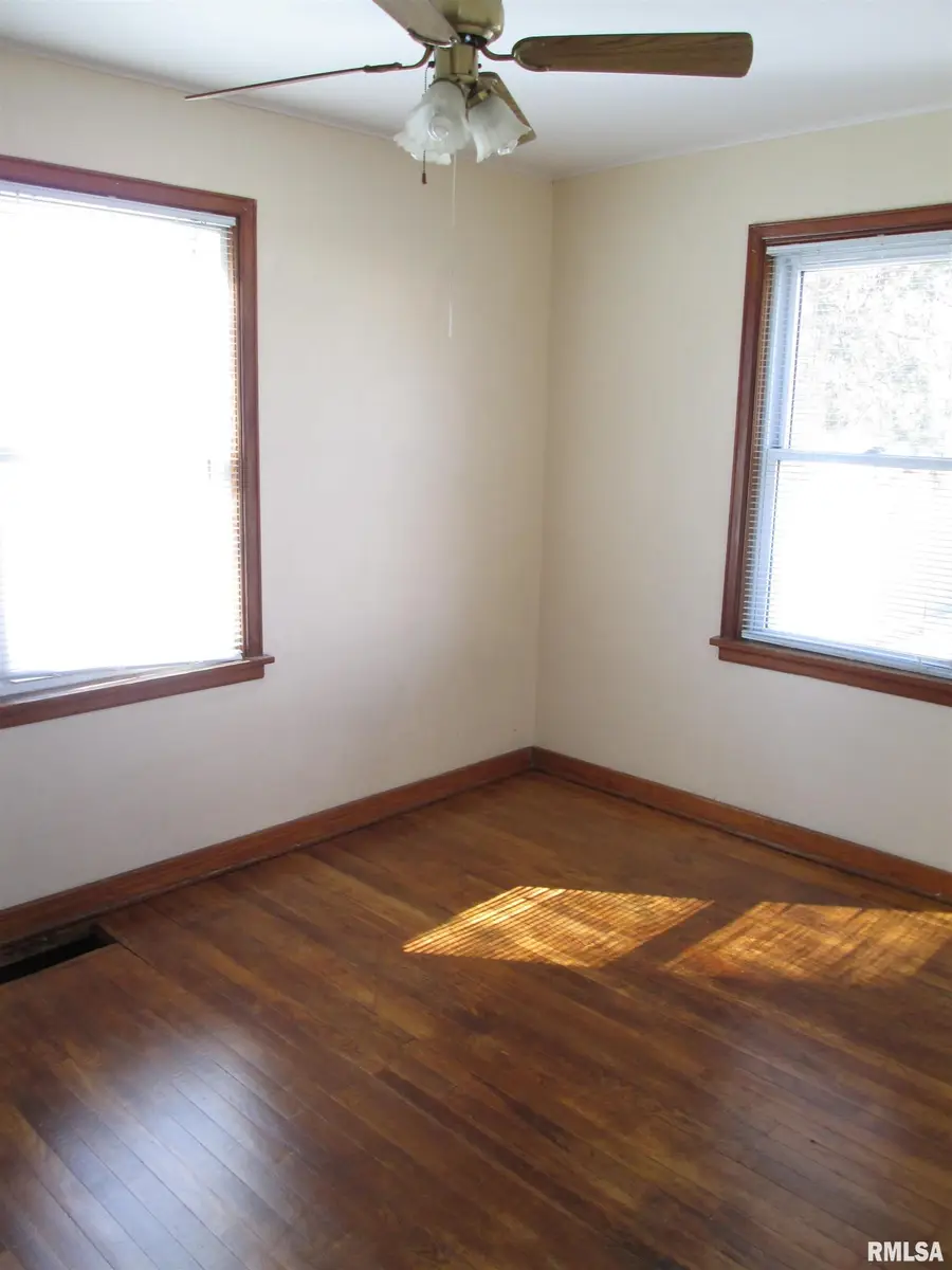 730 S 19th Street, Quincy, IL 62301 - #3