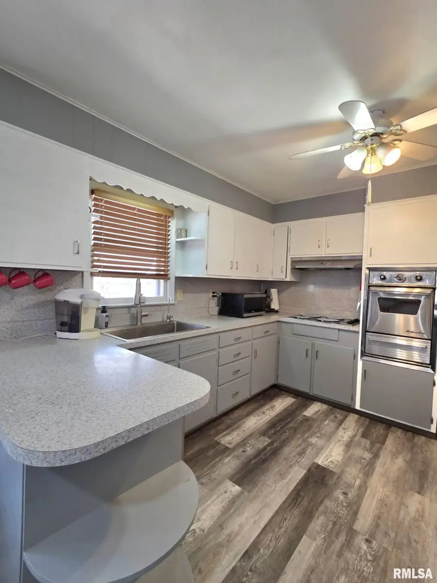 836 Santa Maria Drive, Quincy, IL 62301 - #3