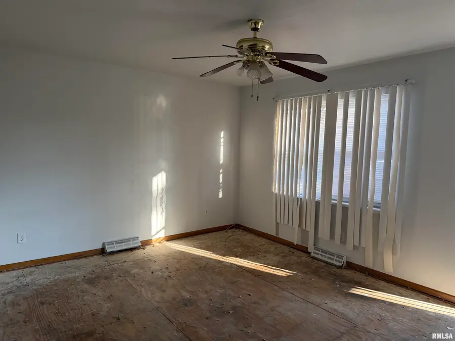 2325 Sutherland Road, Springfield, IL 62702 - #2