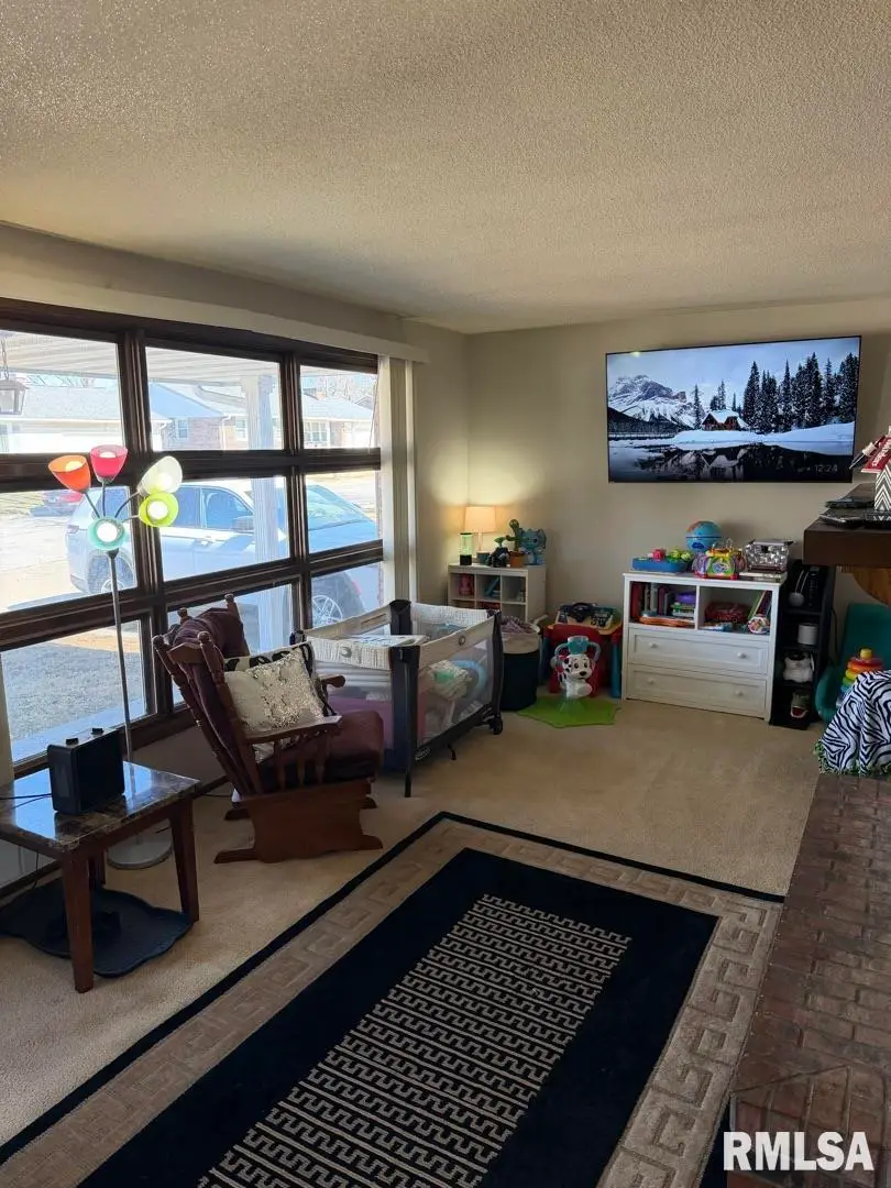 1820 Amber Avenue, Quincy, IL 62305 - #3