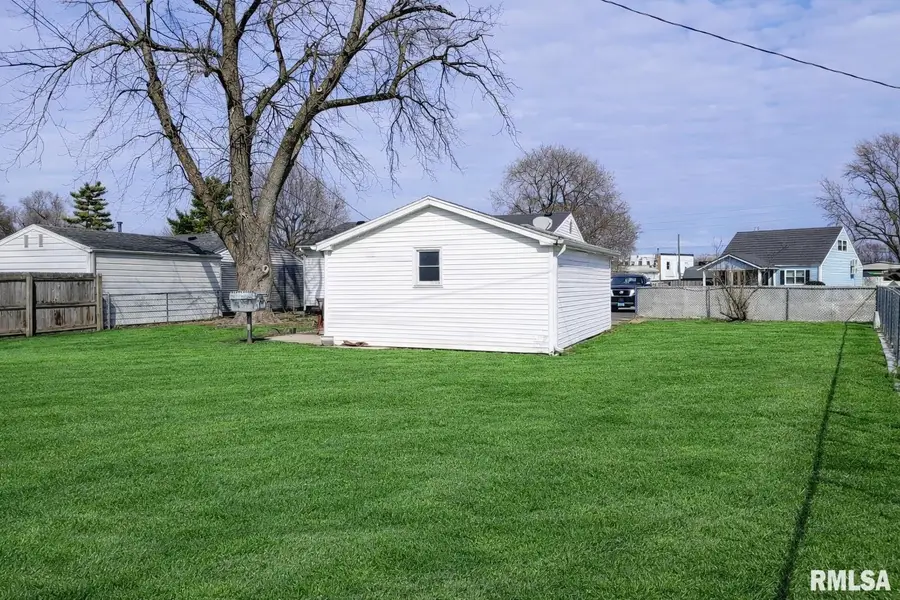 29 Melody Lane, Springfield, IL 62702 - #3