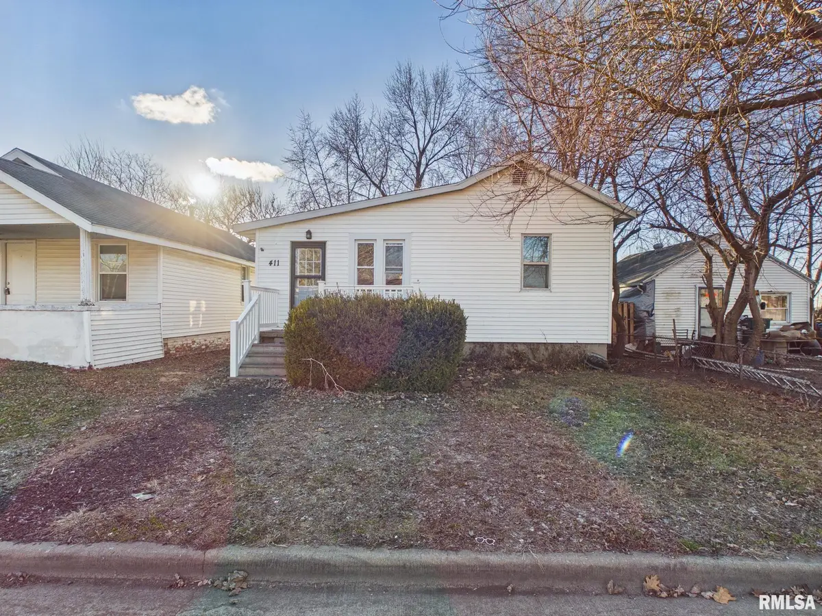 411 N Madison Street, Lincoln, IL 62656 - #1