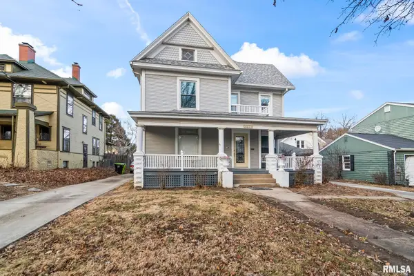 1014 W College Avenue, Jacksonville, IL 62650