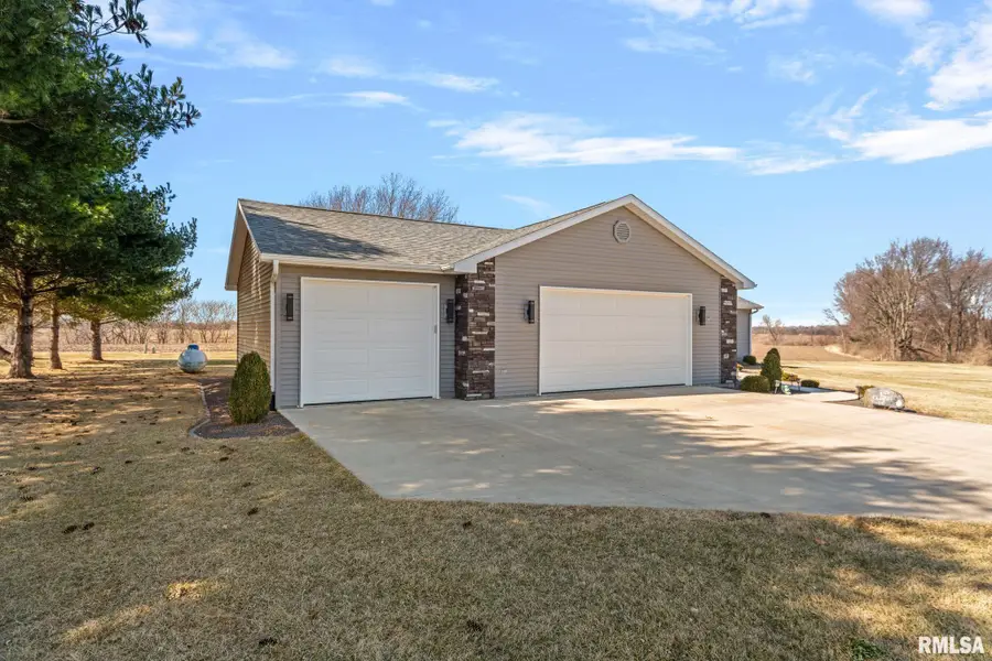 15 Trussell Road, Jacksonville, IL 62650 - #3