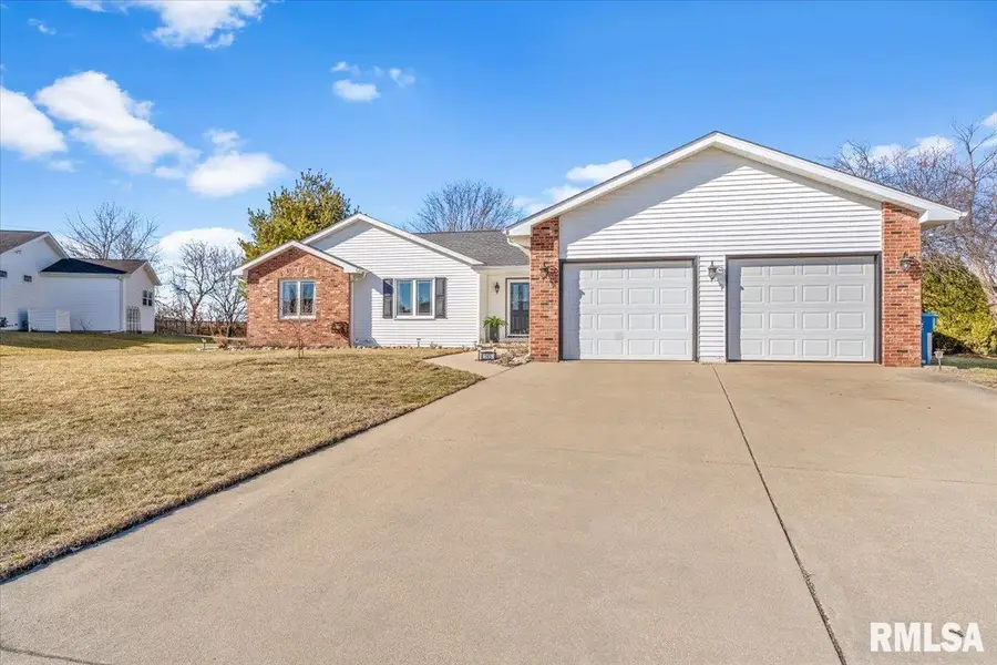 145 Parkway Drive, Chatham, IL 62629 - #3