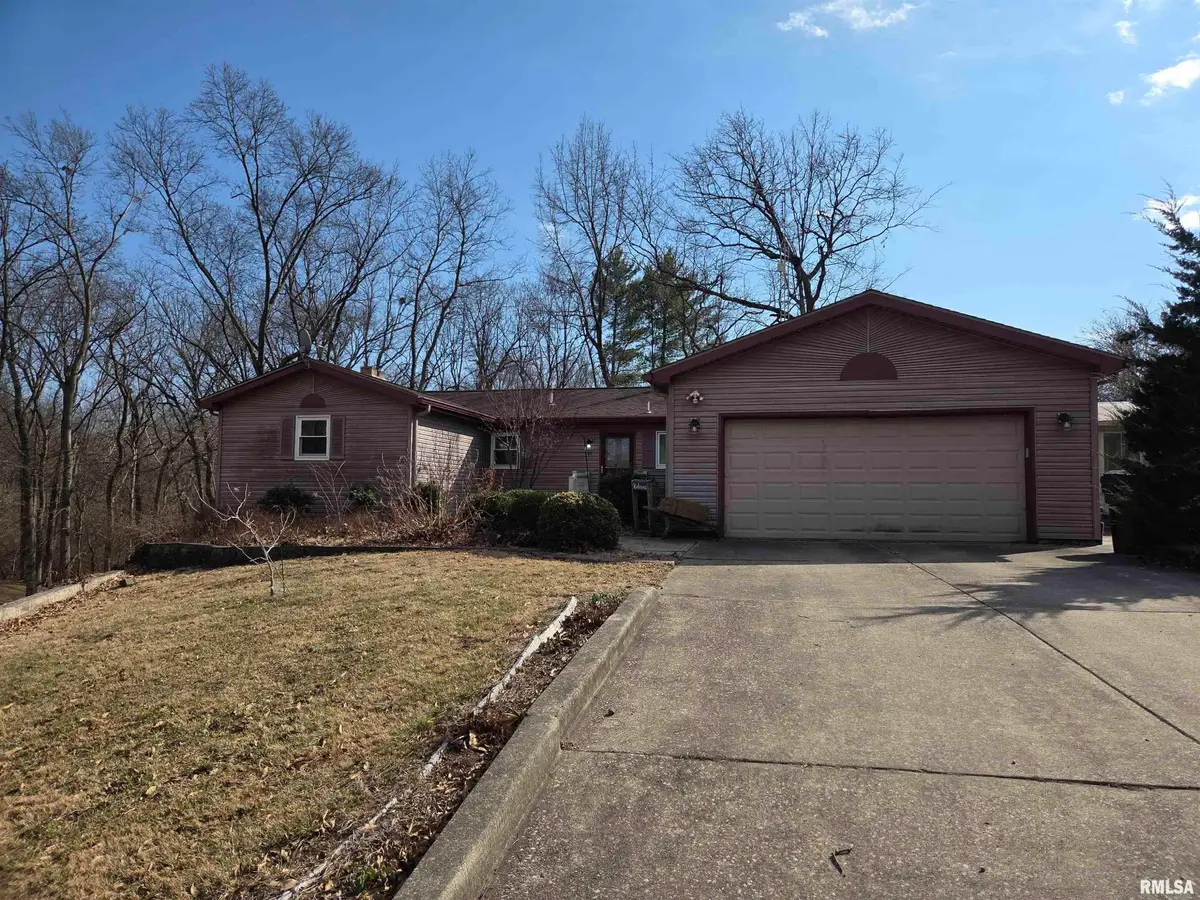 41 Greenridge Road, Carlinville, IL 62626 - #1