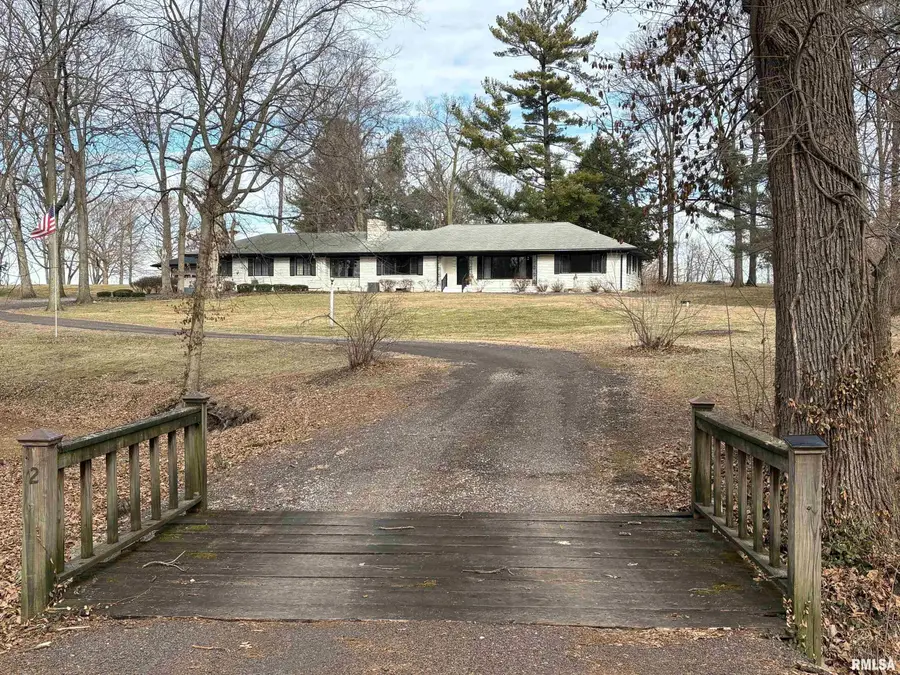 2 Millwood Manor, Jacksonville, IL 62650 - #3