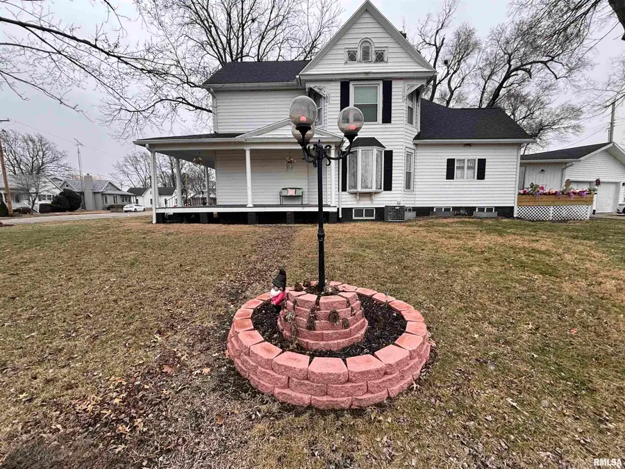 800 SE 5th Street, Morrisonville, IL 62546 - #2