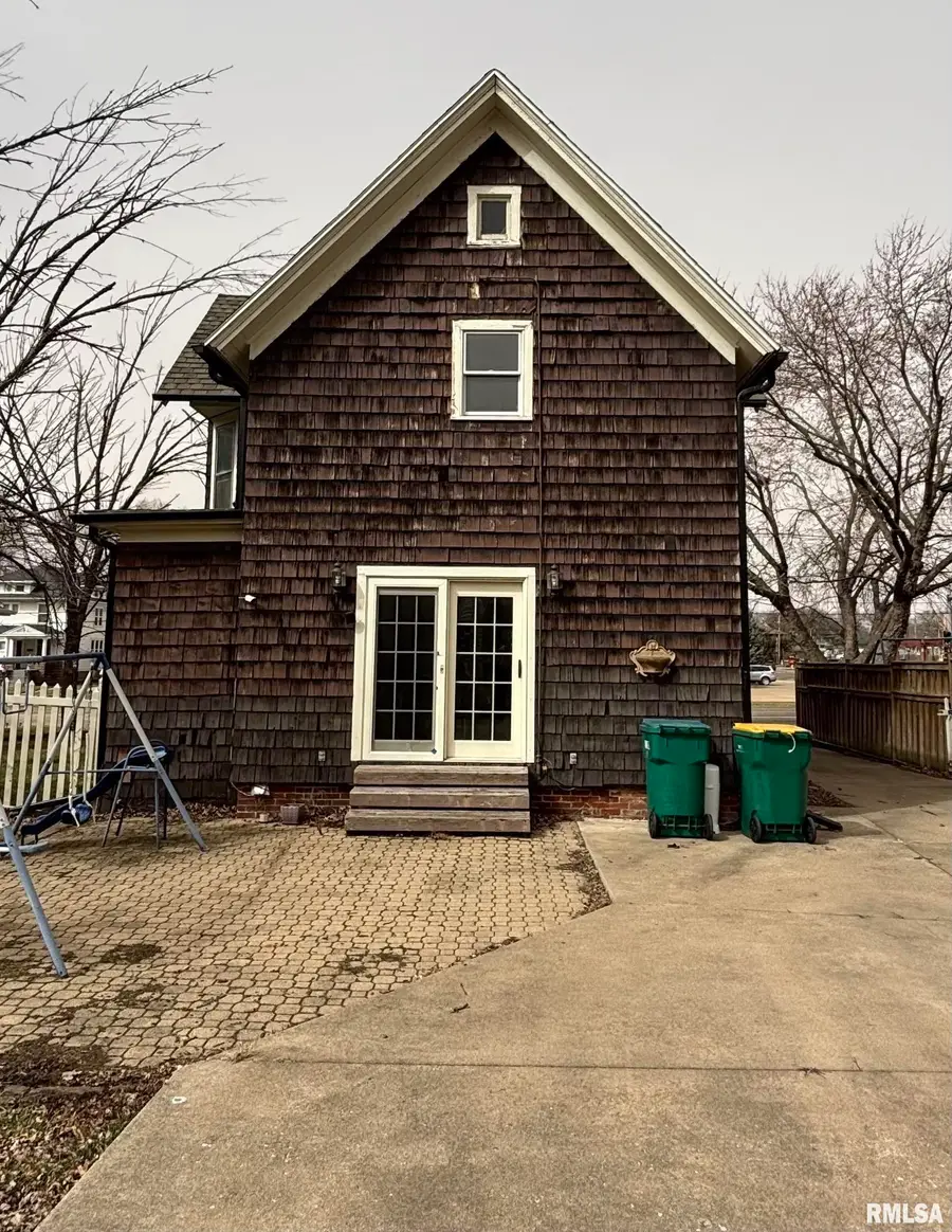 581 N Seminary Street, Galesburg, IL 61401 - #2