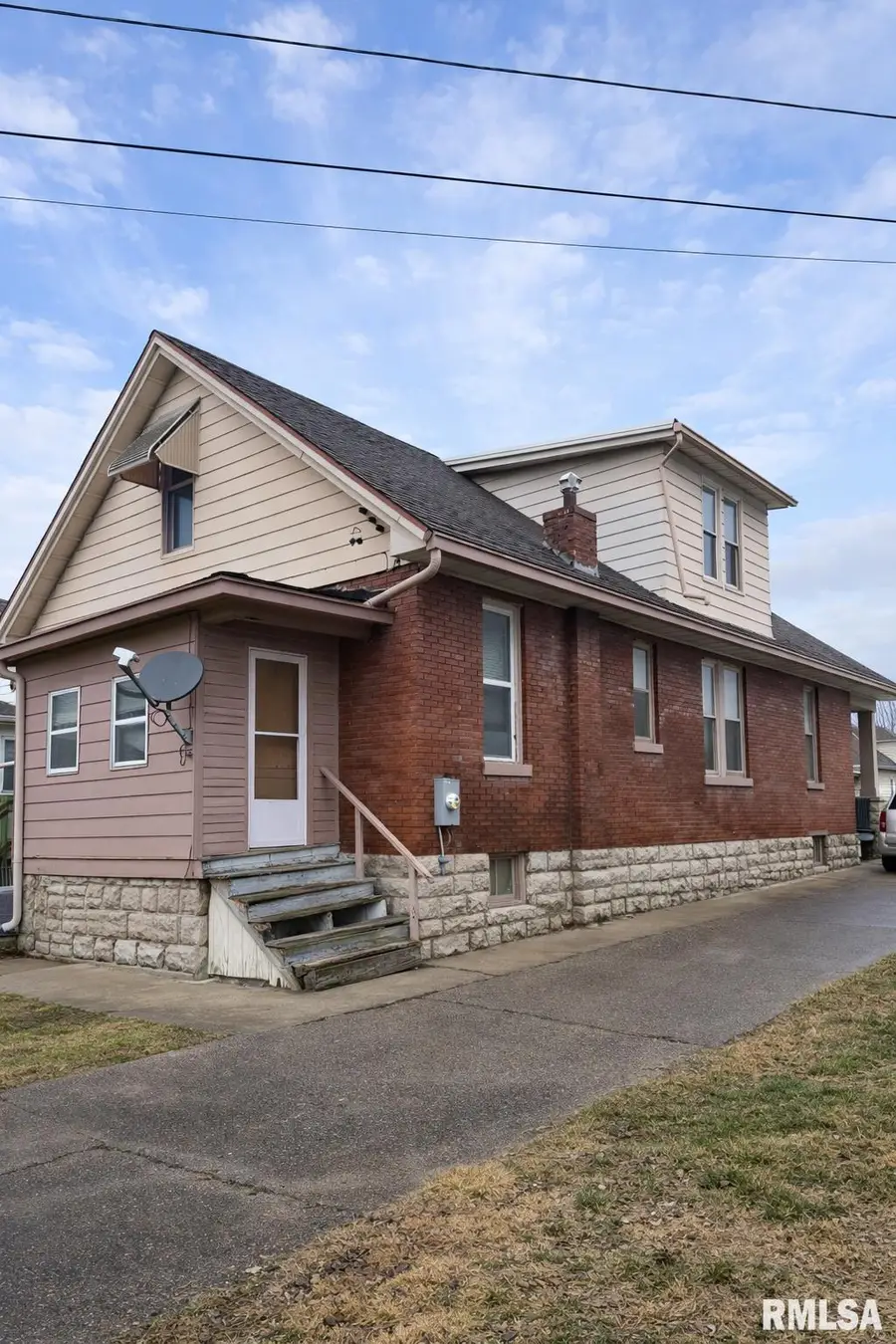 2050 Broadway Street, Quincy, IL 62301-3224 - #2