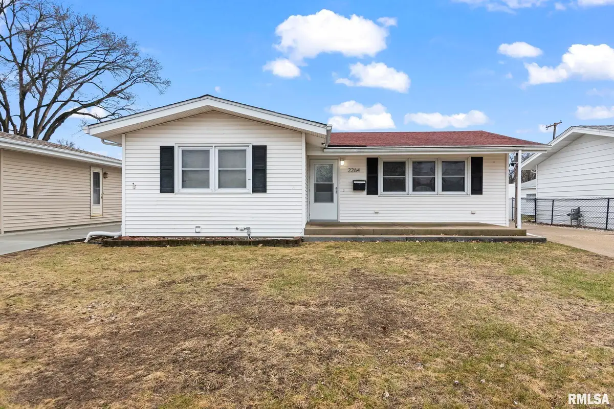 2264 E Eleanor Avenue, Springfield, IL 62702 - #1