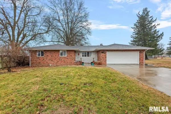 205 Leonard Street, Farmersville, IL 62533