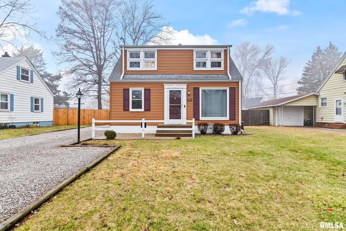 2025 E Hood Street, Springfield, IL 62703 - #1