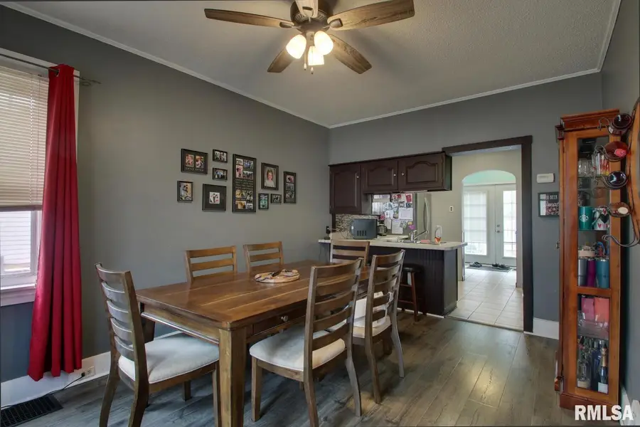 2079 Vermont Street, Quincy, IL 62301 - #3