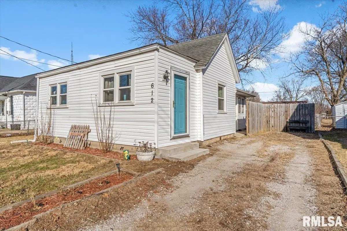 612 S Lincoln Street, Divernon, IL 62530 - #1