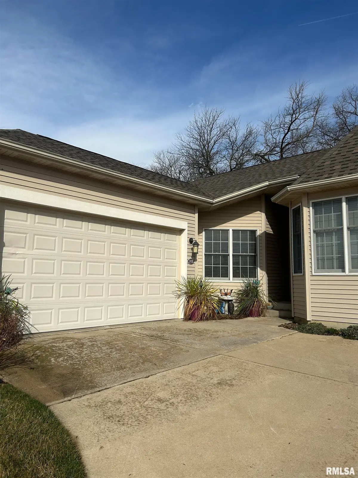 313 Boulder Creek, Chatham, IL 61629 - #1