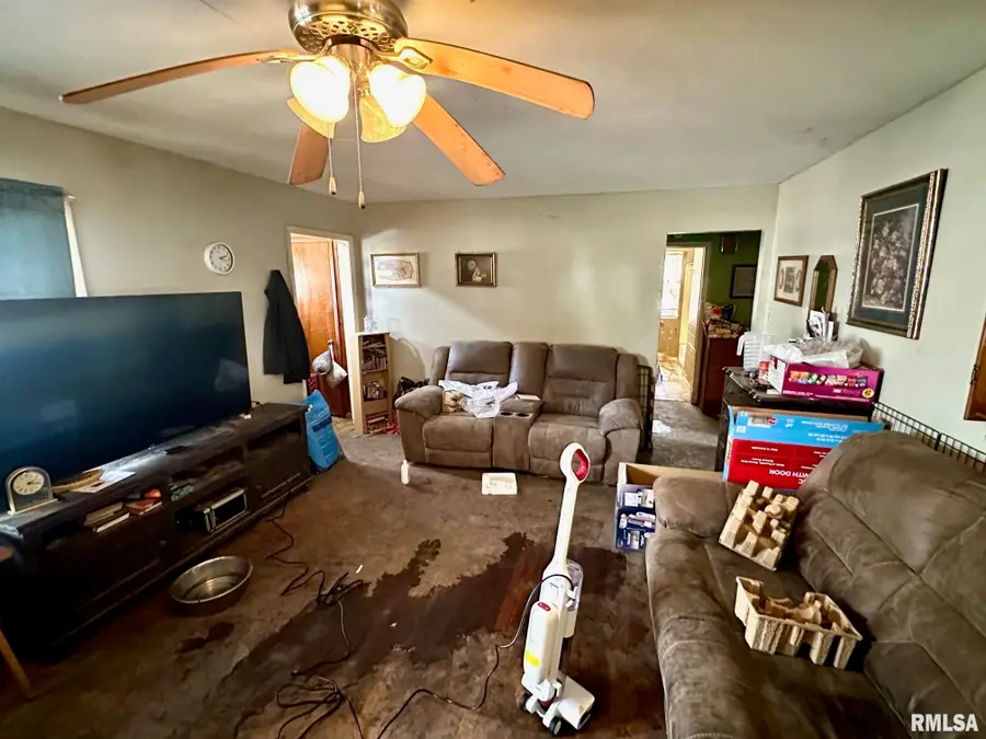 629 E Chambers Street, Jacksonville, IL 62650 - #3