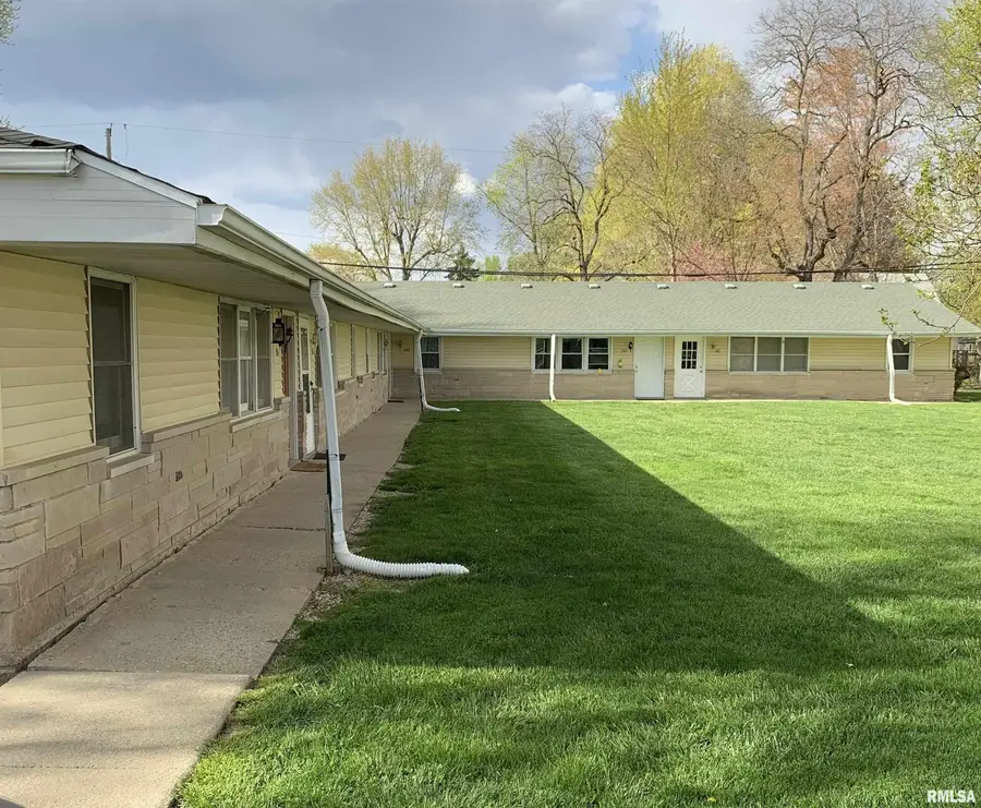 351 E Spruce Street, Chatham, IL 62629 - #2