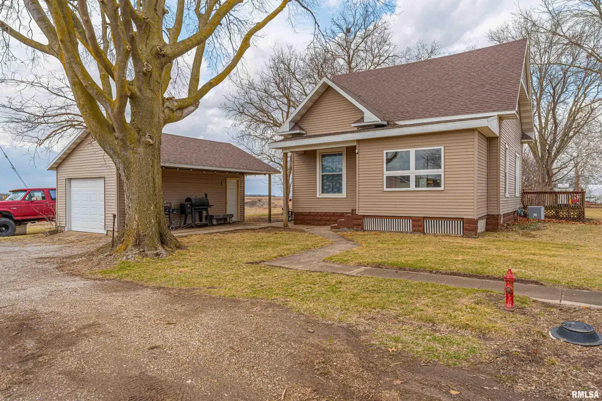 403 W Delavan Street, New Holland, IL 62671 - #1