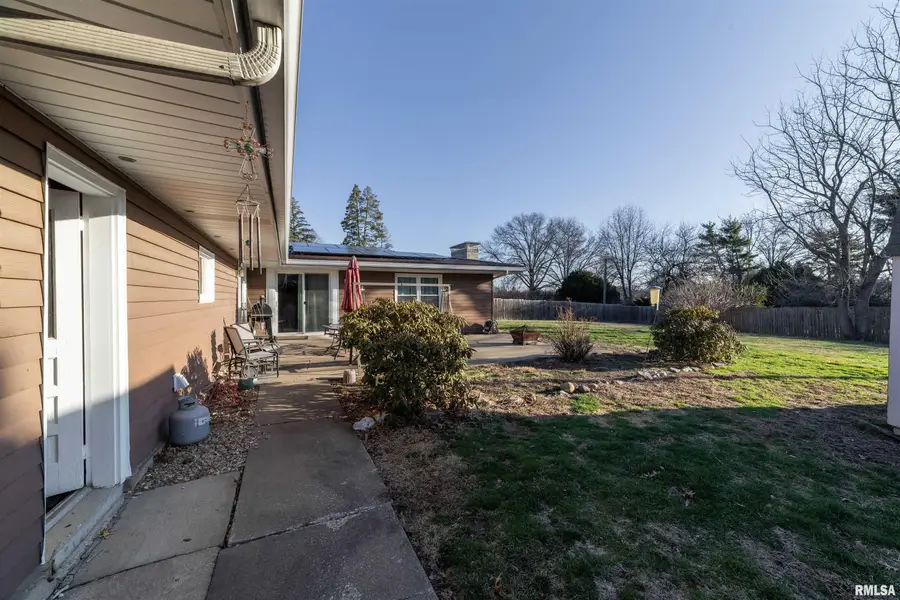 825 S 24th Street, Quincy, IL 62301 - #3