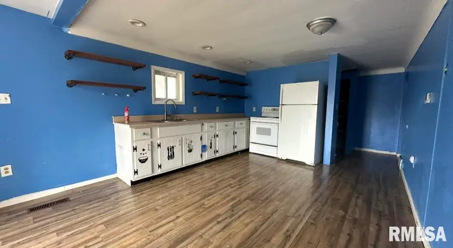 404 N Oak Street, Loraine, IL 62349 - #3