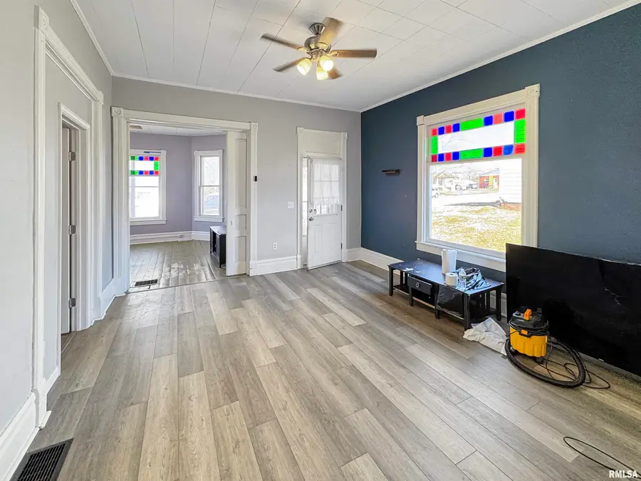 118 W North Street, Mount Sterling, IL 62353 - #3