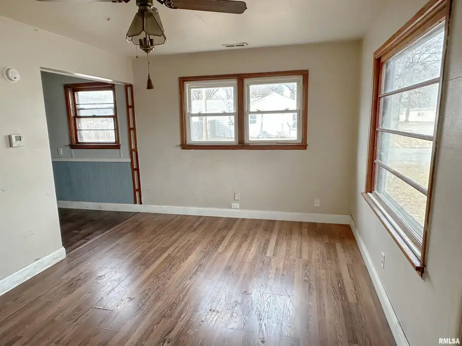 3001 S Hoover Avenue, Springfield, IL 62703 - #2