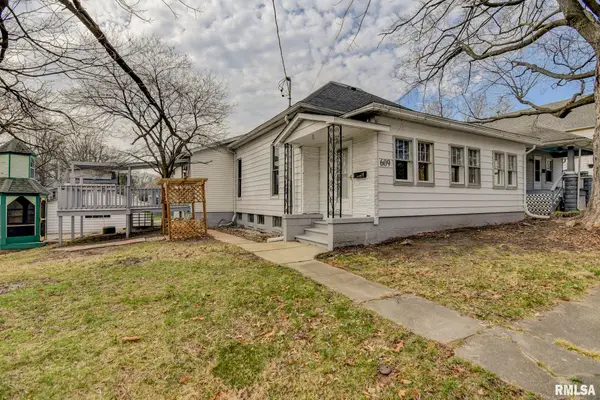 609 S Cherokee Street, Taylorville, IL 62568