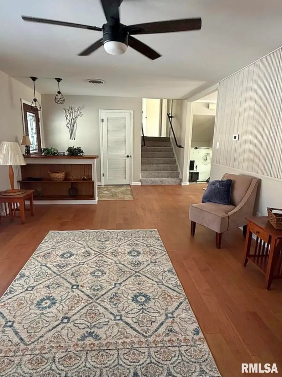 1220 Ivywood Drive, Springfield, IL 62704 - #3