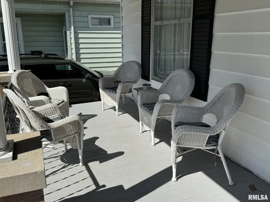 352 E State Street, Jacksonville, IL 62650 - #3