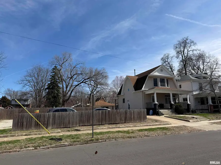 400/406 S Lincoln Avenue, Springfield, IL 62704 - #2