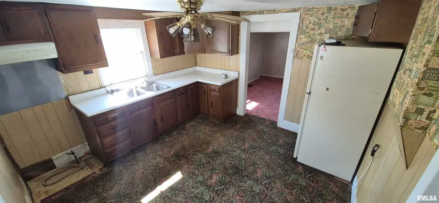 307 W Main Street, Tallula, IL 62688 - #2